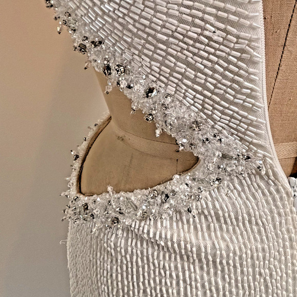 Ashley Lauren White Beaded Cutout Gown Size 4 Plunge Halter Slit Prom Pa - Picture 5 of 10